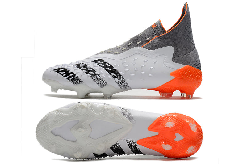 Chuteira Adidas Predator Freak +FG