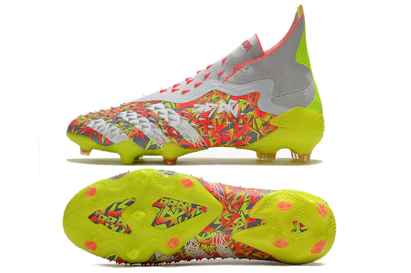 Chuteira Adidas Predator Freak +FG