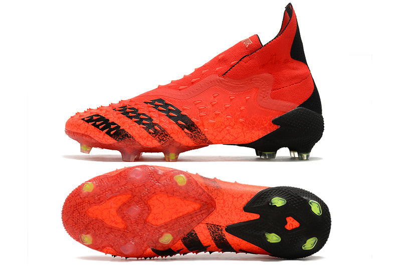 Chuteira Adidas Predator Freak +FG