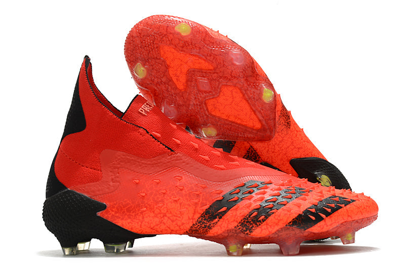 Chuteira Adidas Predator Freak +FG